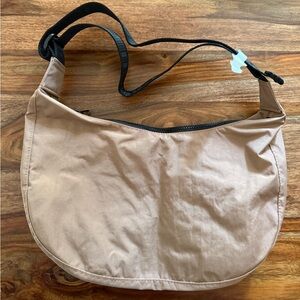 NWT Baggu Medium Crescent Bag - Cocoa